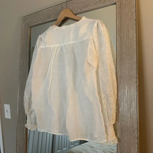 Banana Republic 100% Ramie White Long Sleeve Eyelet Peasant Blouse Size Small P - Picture 3 of 4
